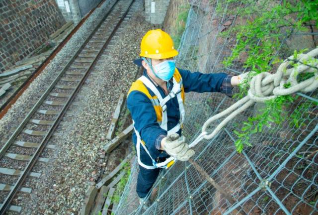 河北邯郸工务段：“地毯式”排查找漏洞  “网格化”管理强防汛