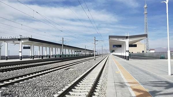 中国铁建设计参建格库铁路青海段通车