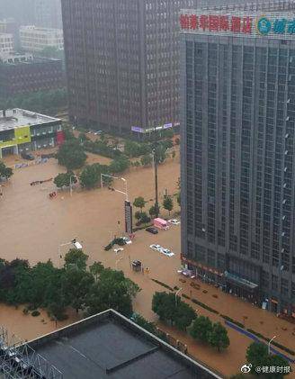 南方洪涝：半夜被雨惊醒，感觉天漏了一个洞