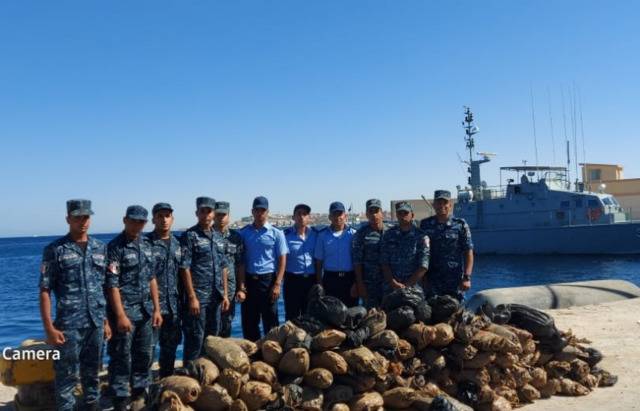 埃及海军挫败一起海上毒品走私案件