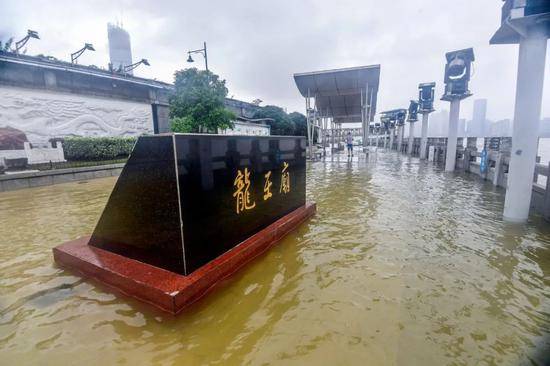 楚天都市报记者李辉7月6日摄