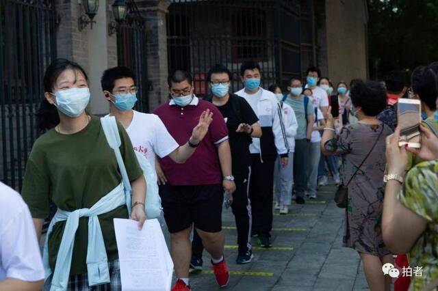 乘风破浪正当时！多图直击疫情防控之下的北京高考