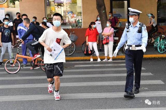 乘风破浪正当时！多图直击疫情防控之下的北京高考