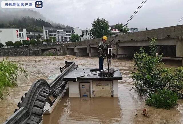 安徽强降雨已致31个县超42万人受灾 2.7万人紧急转移