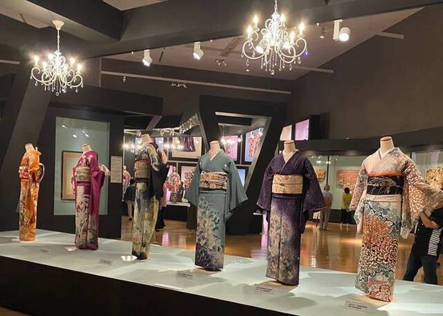 日本东京国立博物馆举行和服特别展“着物 KIMONO”