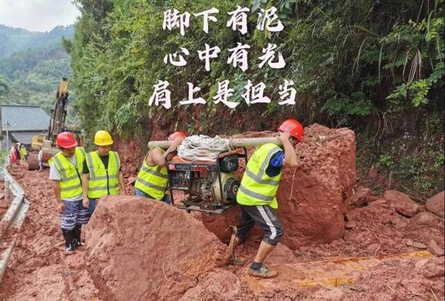 暴雨来袭 哪里有灾情哪里就有央企身影