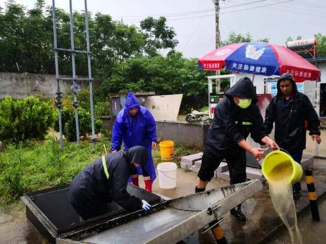 暴雨来袭 哪里有灾情哪里就有央企身影