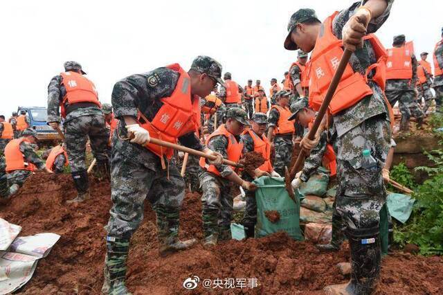 驰援！鄱阳湖沿线集结兵力数千人