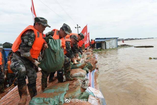 驰援！鄱阳湖沿线集结兵力数千人