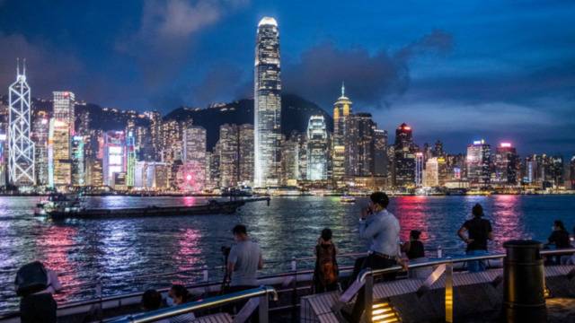 香港繁荣夜景，图源：《纽约时报》
