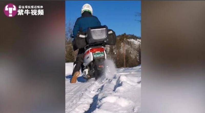 周建兵自制的电池加热装置让他安全骑过雪地