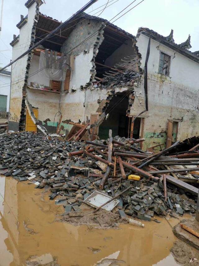 车田村受损房屋。受访者供图