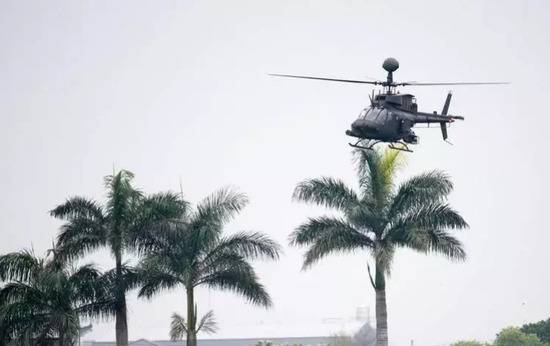 台军一架武装直升机坠毁 蔡英文当天上午才刚看完该机演习