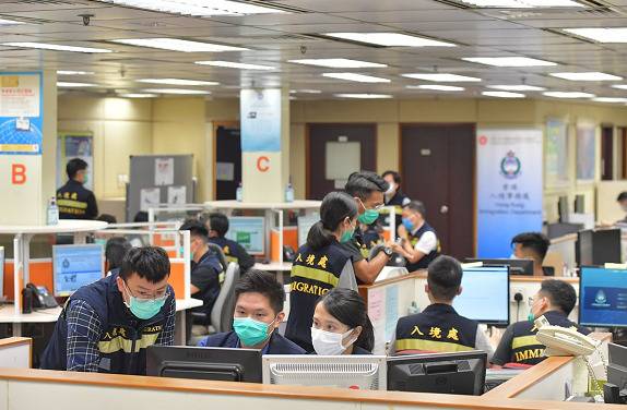 香港：高风险地区抵港人士登机前须出示新冠病毒检测证明