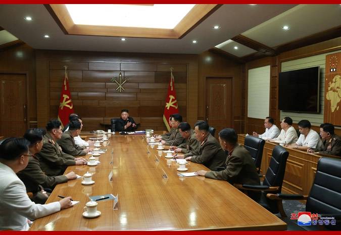 朝鲜举行中央军委扩大会议 金正恩签署多项命令