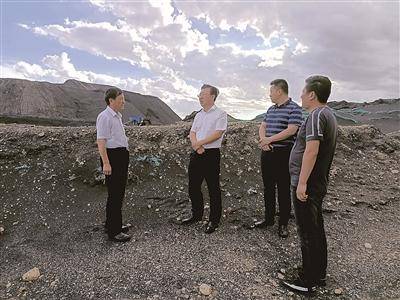 中国纪检监察报  内蒙古对煤炭资源领域腐败问题倒查20年 乌金除垢