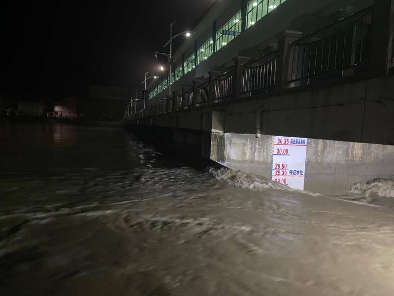 淮河王家坝上游未来三天降雨持续，预计21日水位接近保证线