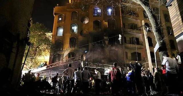 △当地时间6月30日晚，伊朗首都德黑兰北部一家医疗中心发生爆炸。