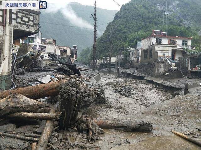 四川茂县强降雨引发多处山洪泥石流 致1人失联