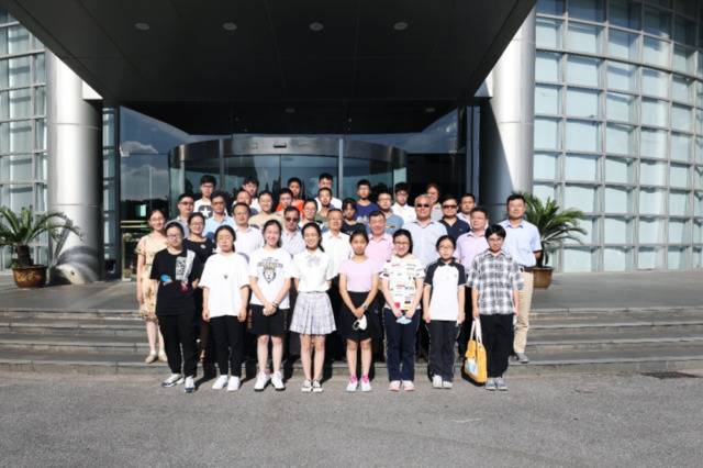 新闻  我校与上海海洋大学联合举办第五期上海市青少年科学创新实验项目开学典礼