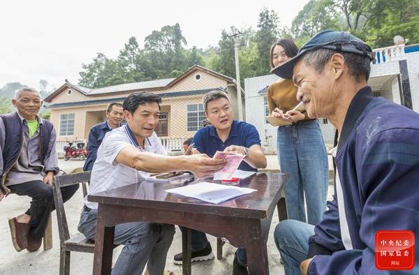 镜头  巡察利剑护航乡村振兴