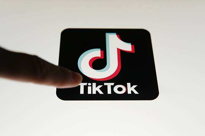 特朗普欲抽成TikTok收购 美媒：不道德 没先例或违法