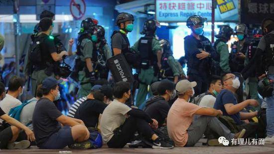 举报香港大学学生会违反国安法！