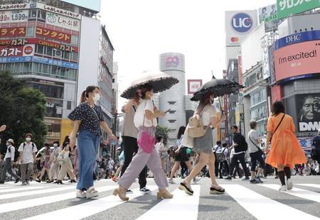 资料图：东京街头（时事通讯社）