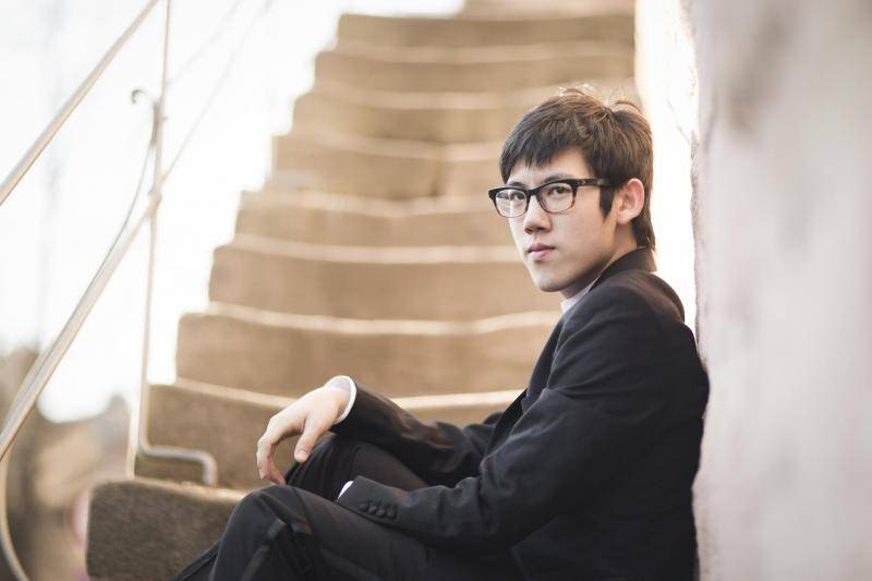 钢琴家张昊辰的30岁：追求童真，不认命、不套路、不世故
