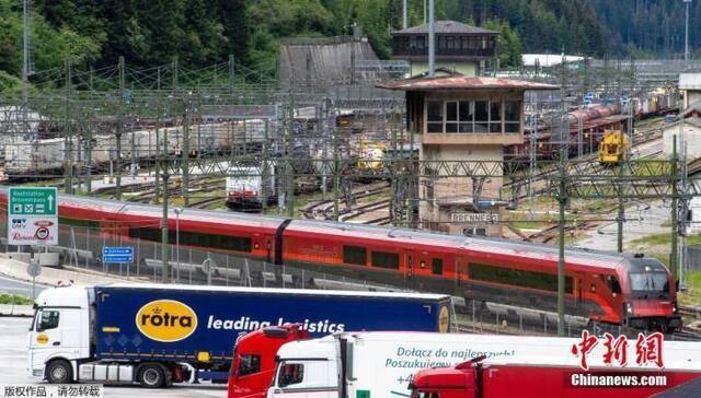 往返于意大利与奥地利的国际列车恢复通行。
