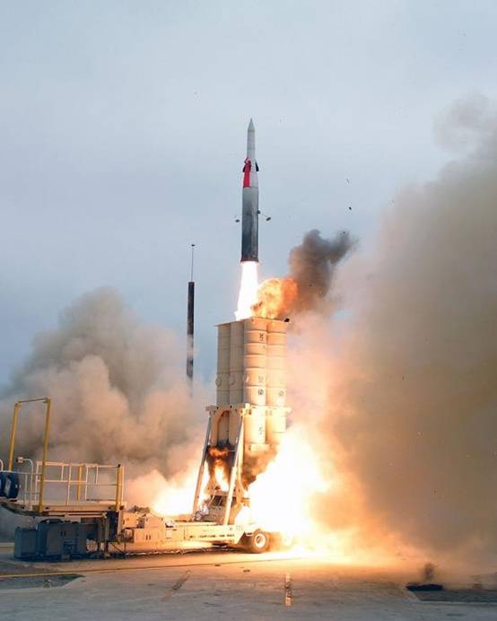 美国导弹防御署（MDA）称，以色列12日成功测试了其“箭”-2反导系统，该测试在以色列中部和地中海上空进行。