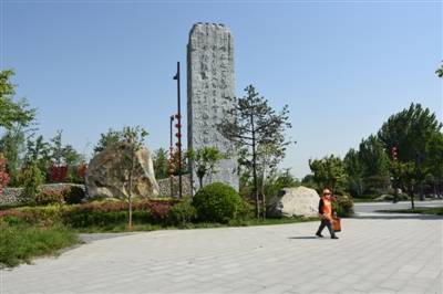 西安市长安区太乙宫高速公路出口设置的景观石