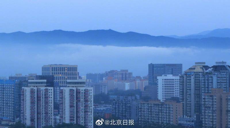 雨后北京西山现绝美云海