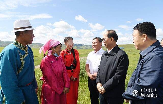 石泰峰在兴安盟调研时强调切实保护好兴安大地的绿水青山让良好生态成为脱贫致富的有力支撑