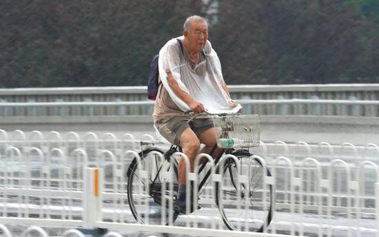 北京三区发布雷电蓝警，局地短时雨强较大！下周雨水频繁光顾京城