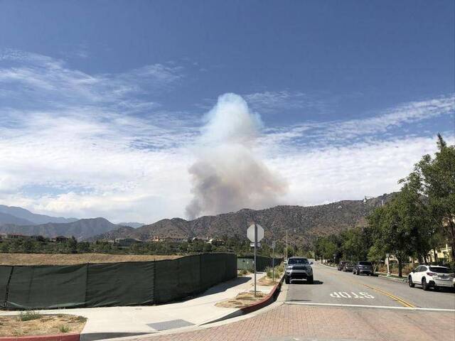 与人冲突后放火烧山？美国警方对纵火嫌疑人发布通缉