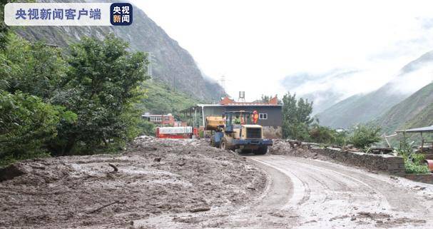 受强降雨天气影响 四川茂县境内国省干道多处受损