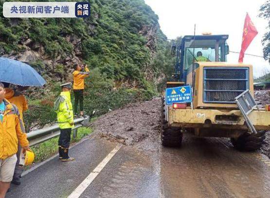 受强降雨天气影响 四川茂县境内国省干道多处受损