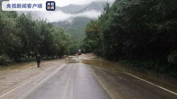 受强降雨天气影响 四川茂县境内国省干道多处受损