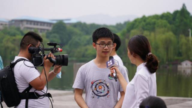 参与央视直播，为全国人民解说日环食，这个“看星星的重大人”究竟有什么魅力？