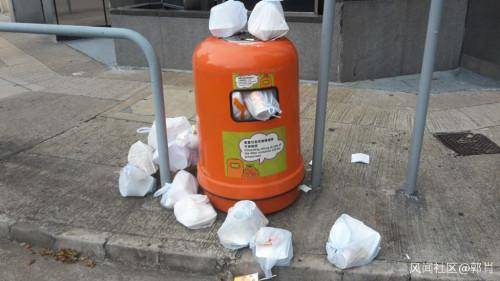 观察者网:香港禁止堂食后 街道垃圾太多老鼠频繁出没