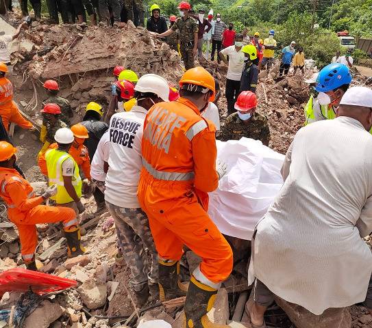 印度西部建筑倒塌事故遇难者人数上升至11人