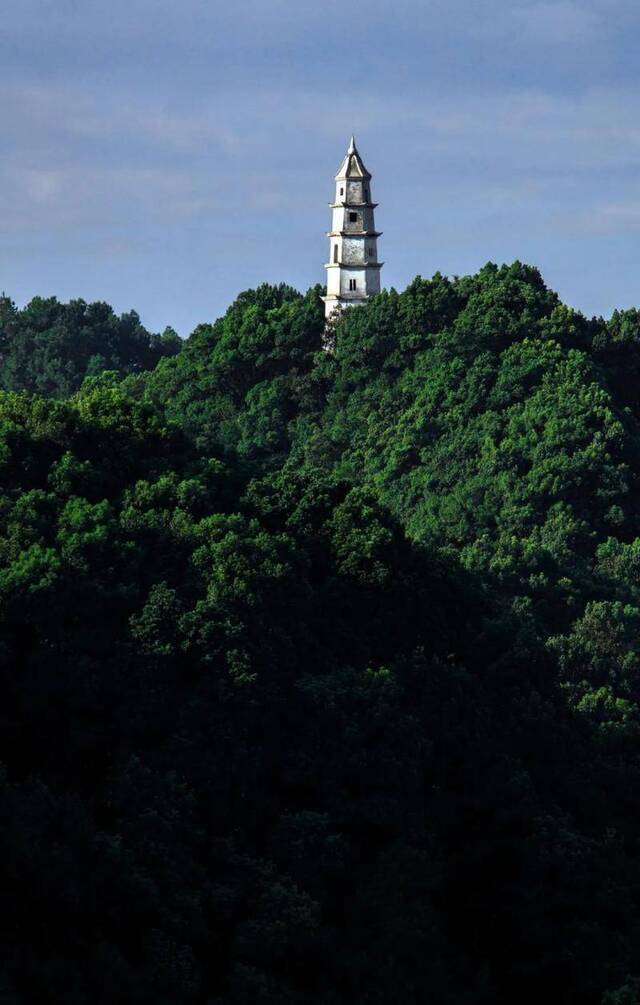 闪亮的山城