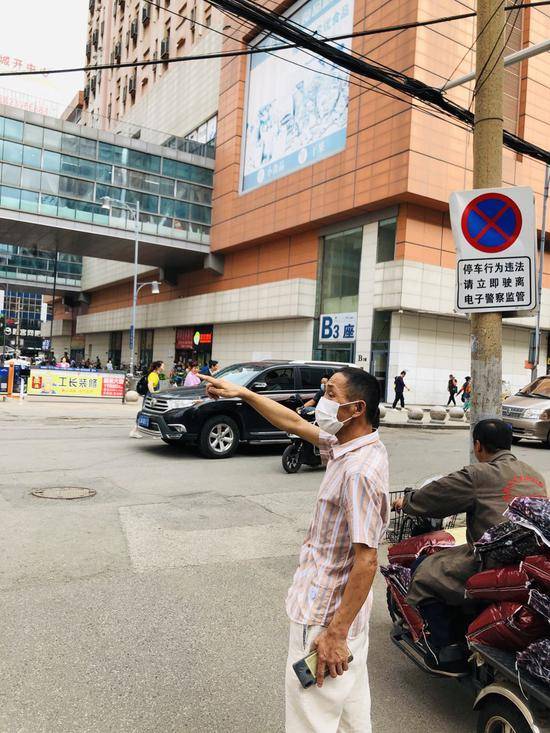 曹庆三曾和弟弟打工的沈阳和平区南二马路小食品城