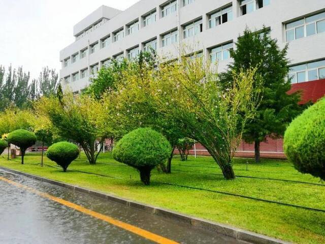 返校首日！风里雨里，宁大等你