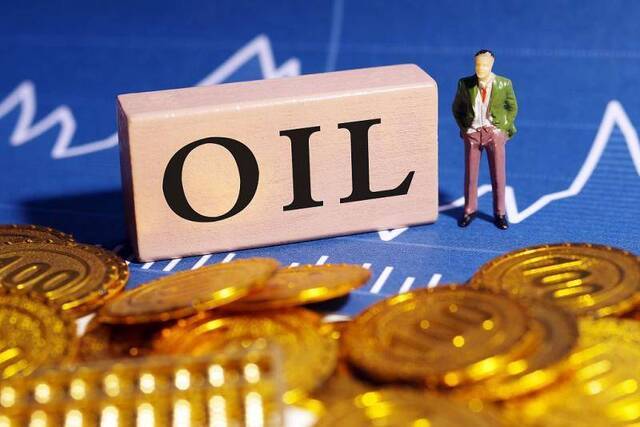 “三桶油”年中成绩单：中石化亏228亿 中海油成唯一盈利企业