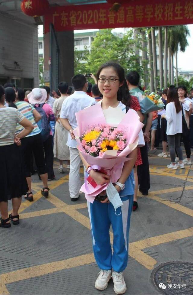 学霸来了！他们是华师文理科高分新生！