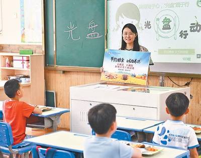 全国已有29个省份中小学、56所部属高校开学(图)