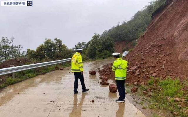 局地有暴雨 云南发布地质灾害气象风险Ⅱ级预警