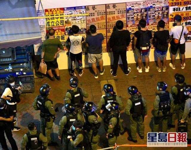 香港有自称“记者”人士参与堵路，涉事媒体回应